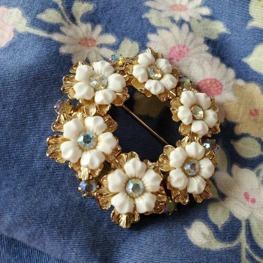 Signed CORO Lucite Rhinestone Floral Brooch Pin